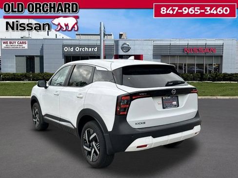 Used 2025 Nissan Kicks SV FWD image 7