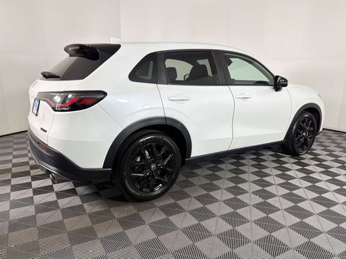 Used 2023 Honda HR-V Sport image 8