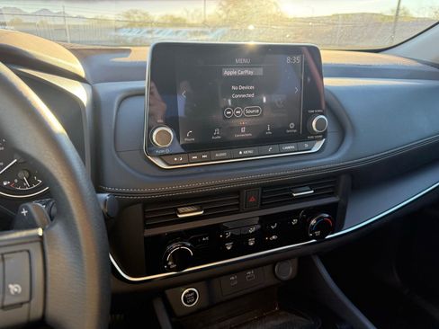 Used 2023 Nissan Rogue S image 20