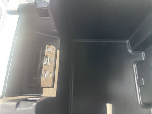 Used 2022 Chevrolet Silverado 1500 LTZ image 46