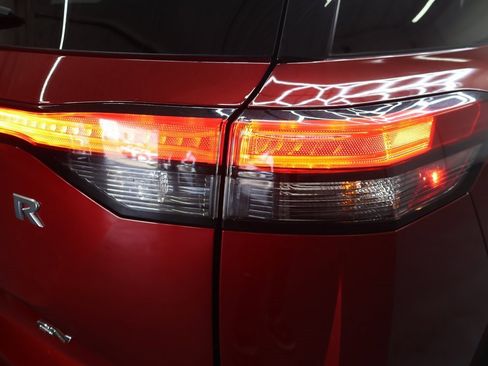 Used 2022 Nissan Pathfinder SV image 30