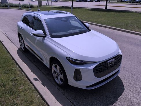 New 2025 Audi Q5 Premium Plus image 29