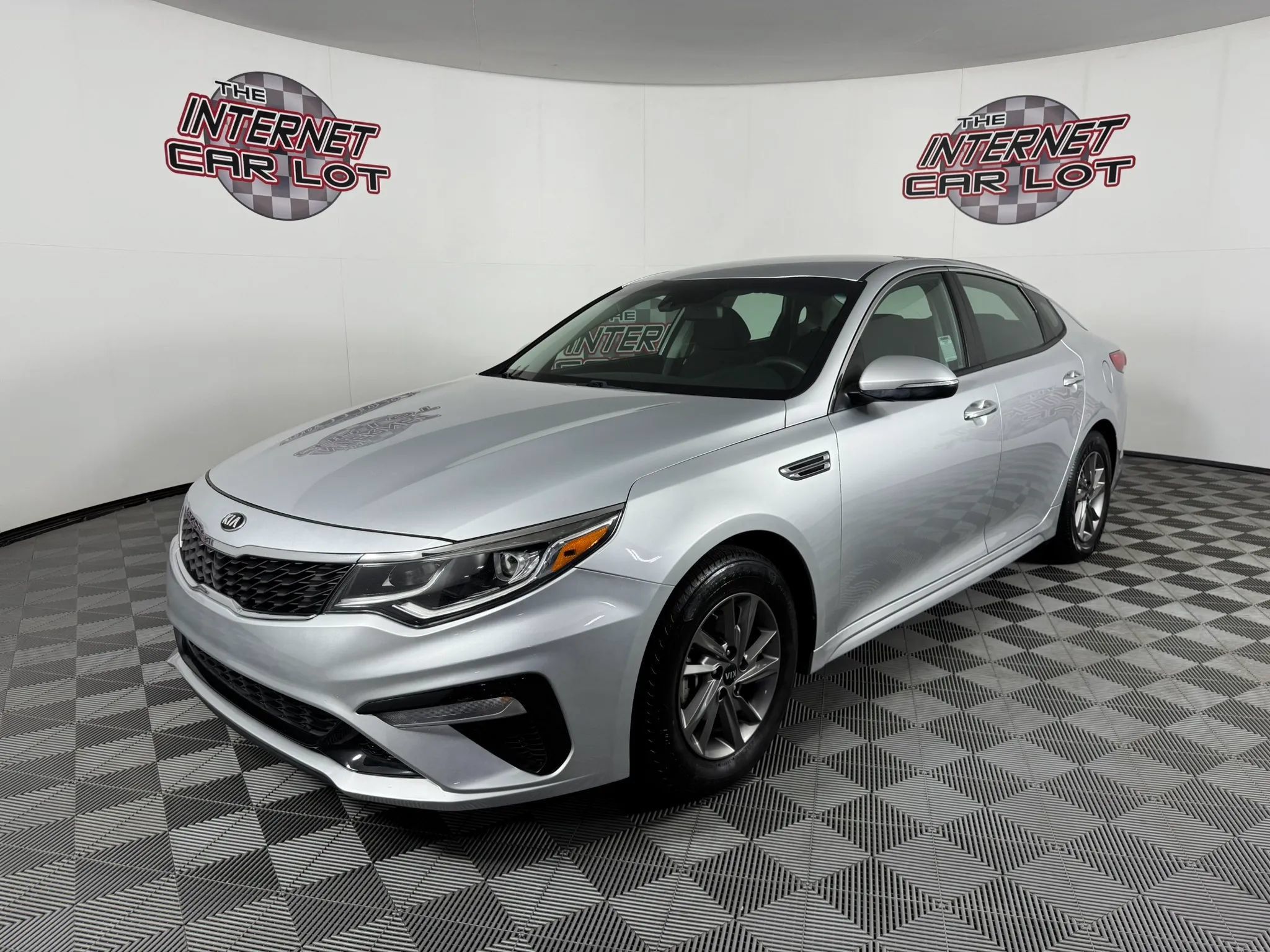 Used 2019 Kia Optima LX FWD image 3