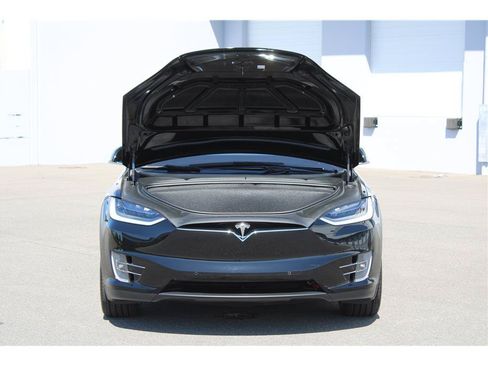 Used 2018 Tesla Model X 75D AWD/4WD image 27