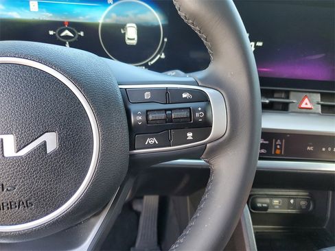 Used 2024 Kia Sportage SX image 22