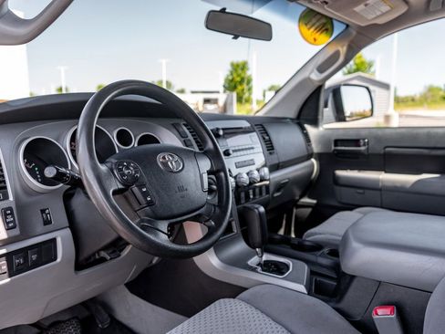 Used 2011 Toyota Tundra 4x4 Double Cab w/ SR5 Pkg image 17