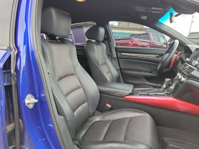 Used 2018 Honda Accord Sport image 31
