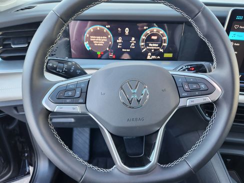 New 2026 Volkswagen Tiguan SE AWD/4WD image 10