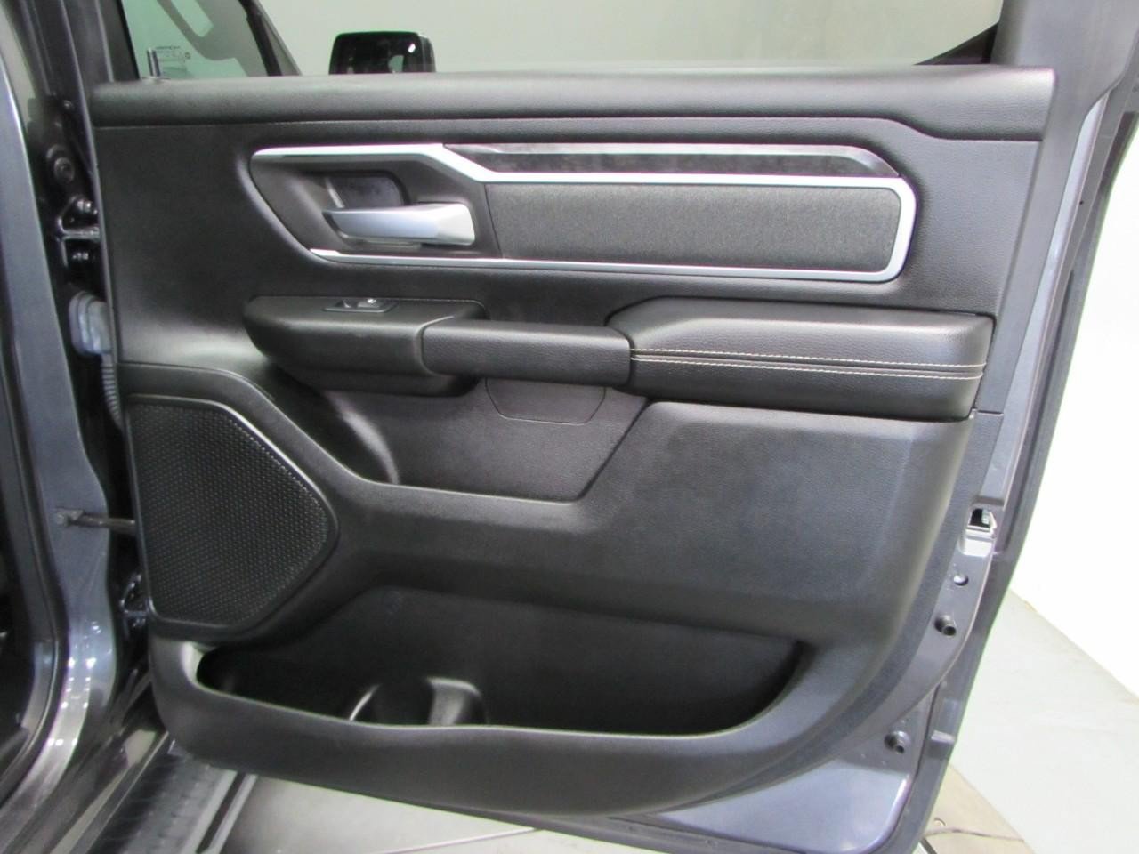 Used 2020 RAM 1500 Big Horn AWD/4WD image 18