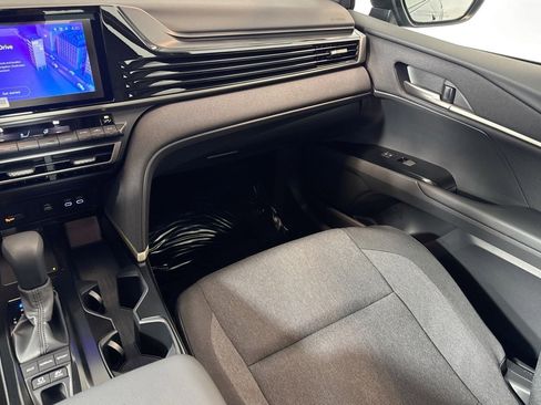 Used 2026 Toyota Camry LE image 21