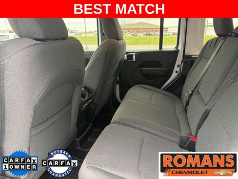 Used 2024 Jeep Wrangler Unlimited AWD/4WD image 19