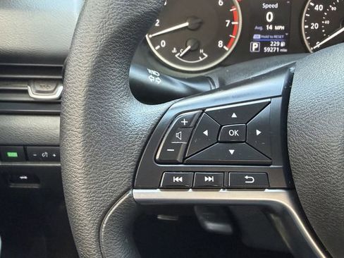 Used 2022 Nissan Sentra S image 11