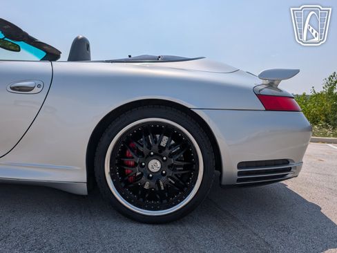 Used 2004 Porsche 911 Carrera 4S image 31