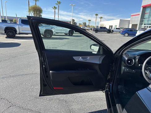 Used 2024 Kia Forte LXS image 12