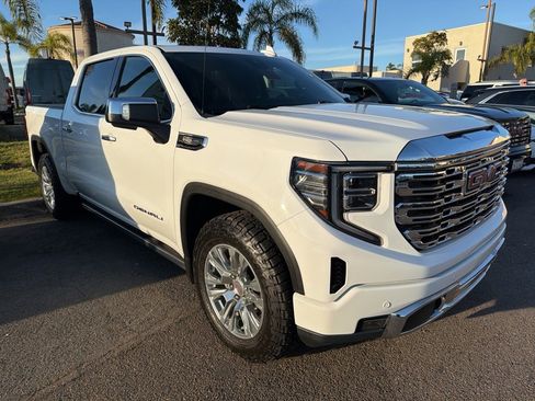 Certified 2022 GMC Sierra 1500 Denali image 3