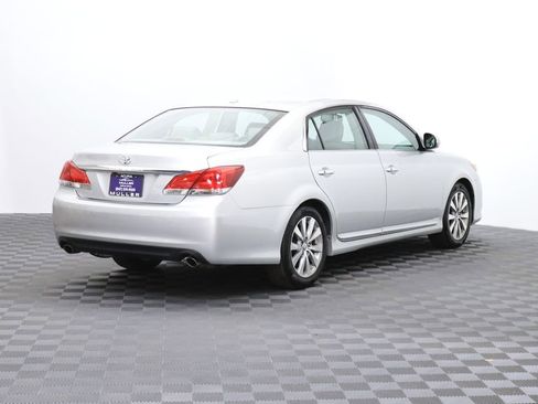 Used 2011 Toyota Avalon Limited FWD image 9