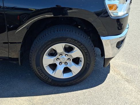 Used 2024 RAM 1500 Lone Star AWD/4WD image 9