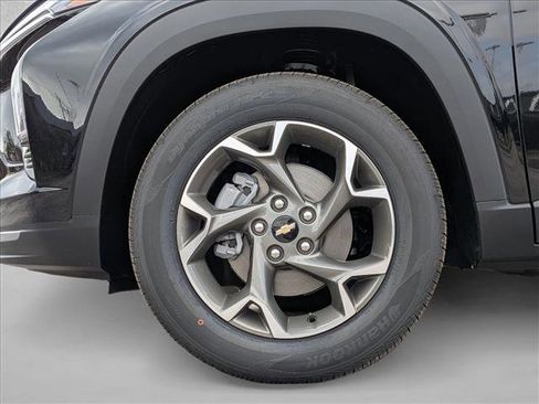 New 2026 Chevrolet Trax LT w/ Driver Confidence Package image 18