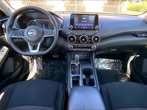 Used 2024 Nissan Sentra SV FWD image 15