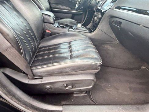 Used 2022 Chrysler 300 S image 13