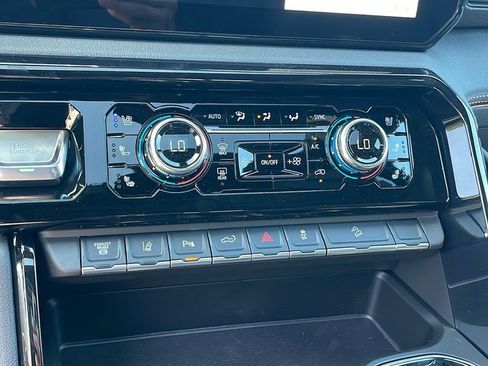 New 2026 GMC Sierra 2500 AT4 w/ AT4 Premium Plus Package AWD/4WD image 20