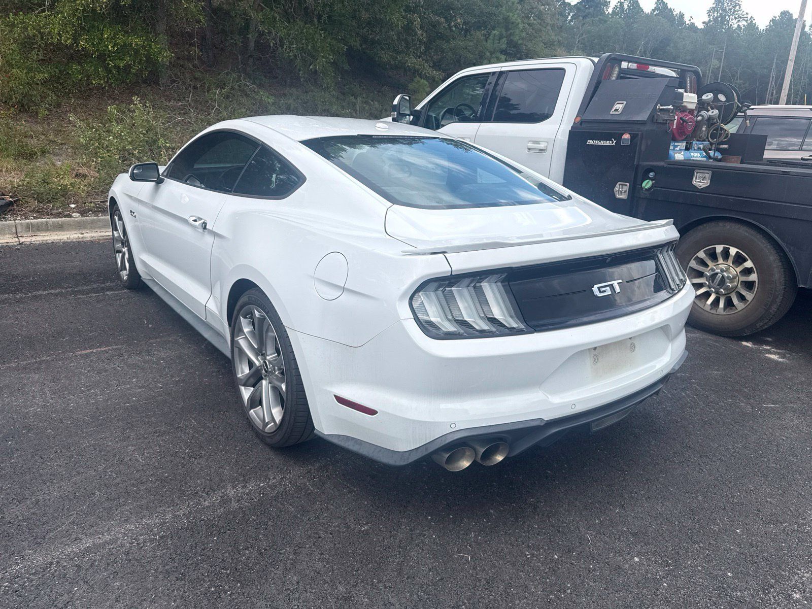Used 2018 Ford Mustang GT Premium RWD image 4