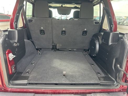 Used 2021 Jeep Wrangler Unlimited Rubicon AWD/4WD image 26