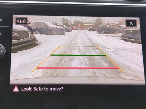 Used 2022 Volkswagen Tiguan SEL R-Line image 29