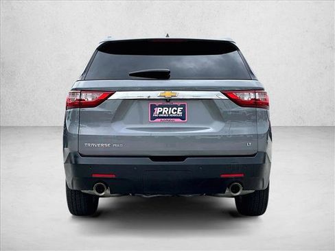 Certified 2021 Chevrolet Traverse LT image 4