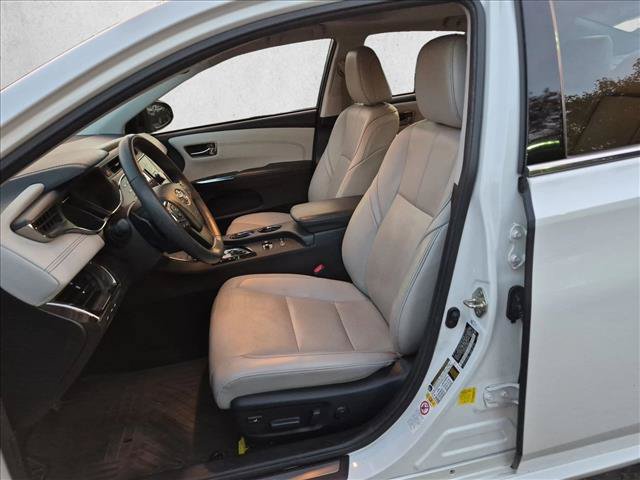 Used 2016 Toyota Avalon Limited w/ Toyota Safety Sense Package FWD image 16