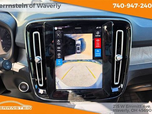 Used 2024 Volvo XC40 B5 Plus w/ Climate Package image 18