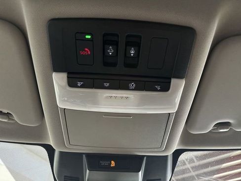 Used 2022 Nissan Rogue SL image 27