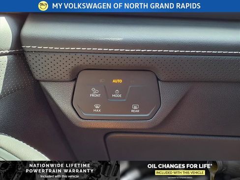 New 2026 Volkswagen Atlas SE image 28