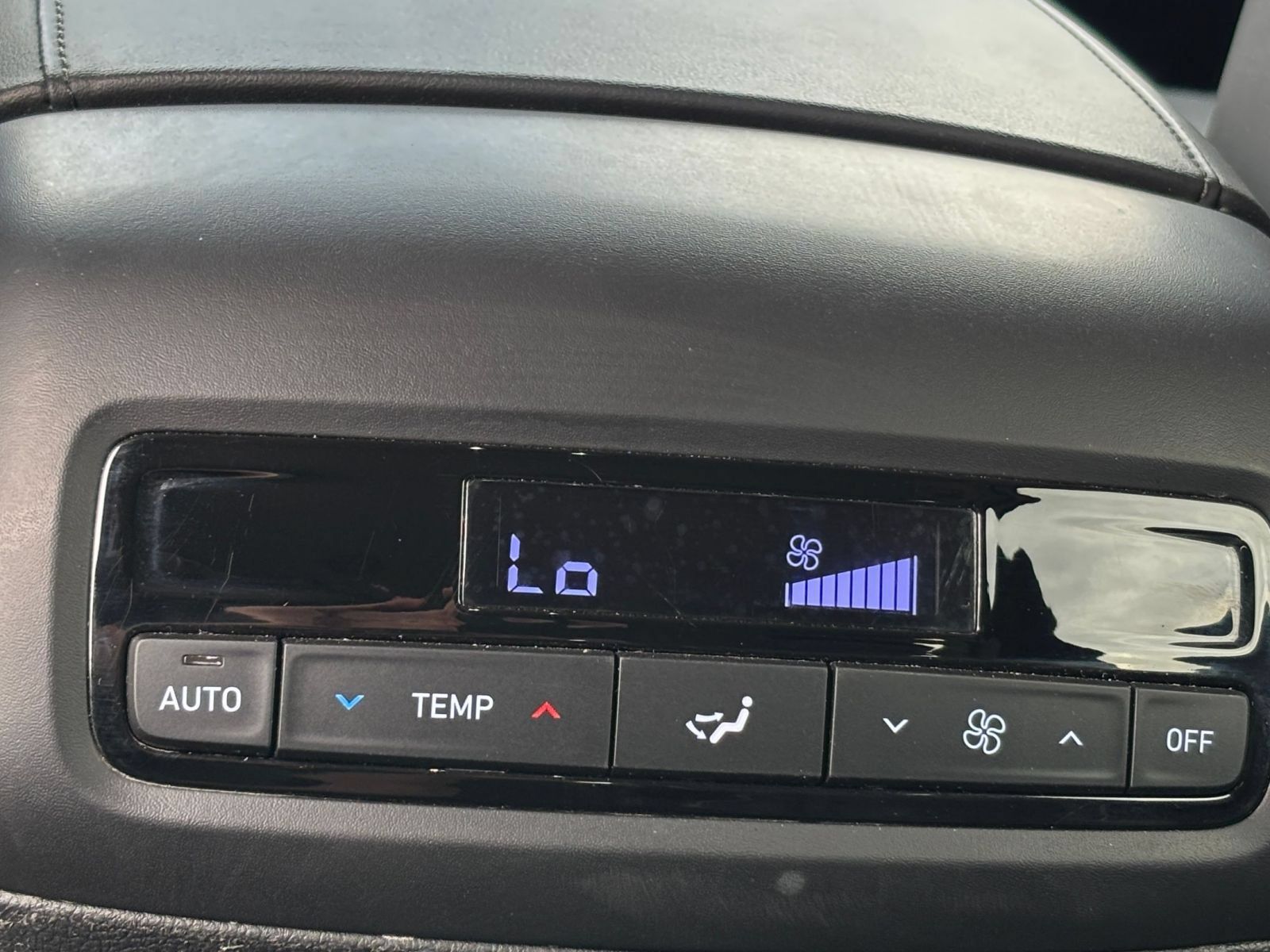 Used 2025 Hyundai Palisade SEL AWD/4WD image 25