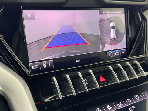 Used 2020 Lamborghini Urus image 24