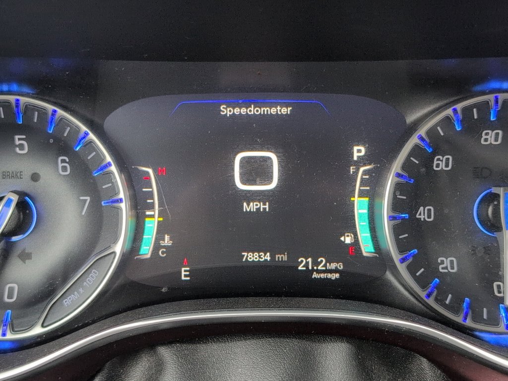 Used 2020 Chrysler Pacifica Limited w/ Tire & Wheel Group FWD image 21