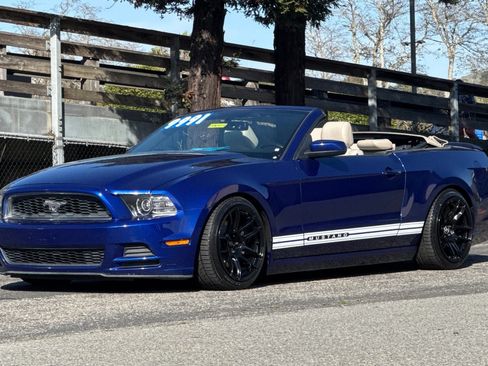 Used 2013 Ford Mustang Premium image 8