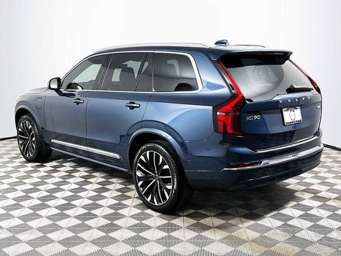 New 2026 Volvo XC90 T8 Plus w/ Protection Package Premier image 5