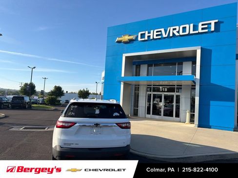 Used 2018 Chevrolet Traverse LT AWD/4WD image 5