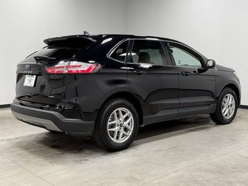 Certified 2024 Ford Edge SEL AWD/4WD image 12