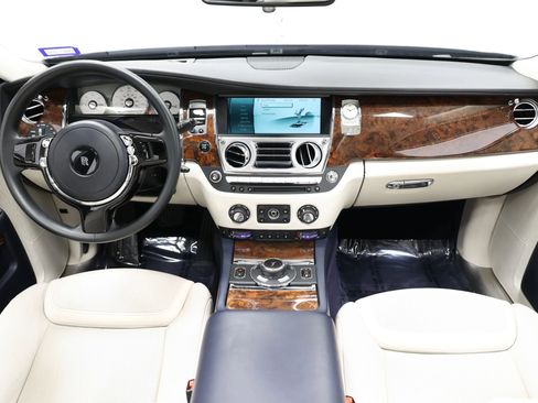 Used 2015 Rolls-Royce Ghost RWD image 54