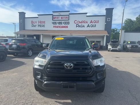 Used 2018 Toyota Tacoma SR w/ SR Convenience Package image 2