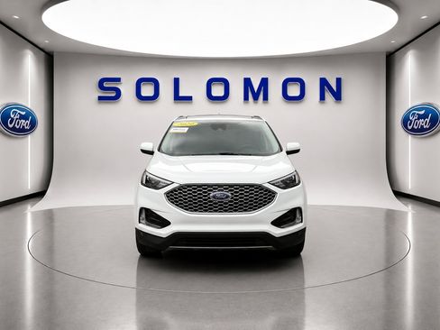Certified 2024 Ford Edge SEL w/ Convenience Package AWD/4WD image 2