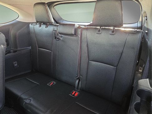 Used 2021 Toyota Highlander Limited image 11