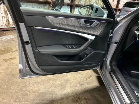 Used 2024 Audi A6 Premium Plus image 11