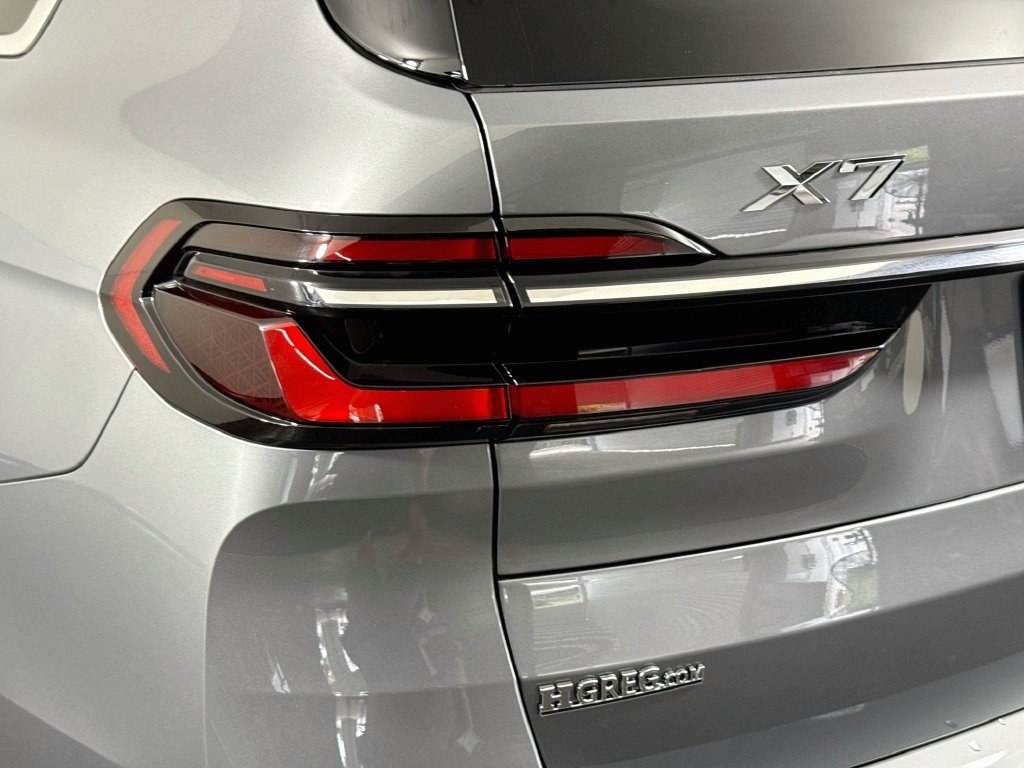 Used 2026 BMW X7 xDrive40i AWD/4WD image 35