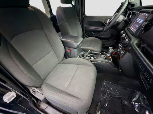 Used 2023 Jeep Wrangler Unlimited w/ Sun & Screen Package AWD/4WD image 15