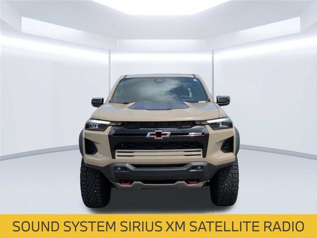 Used 2024 Chevrolet Colorado ZR2 w/ ZR2 Convenience Package III AWD/4WD image 10