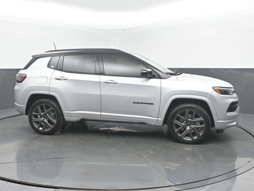 Used 2025 Jeep Compass Limited w/ Driver Assist Group I AWD/4WD image 9