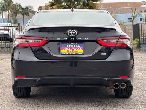 Used 2023 Toyota Camry SE FWD image 5